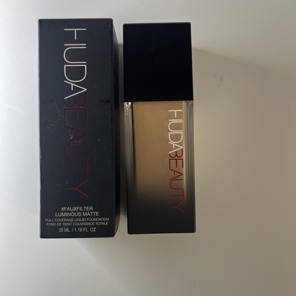 Huda Beauty FauxFilter Luminous Matte Liquid Foundation ~ VANILLA 120B ~ 1.18 oz
